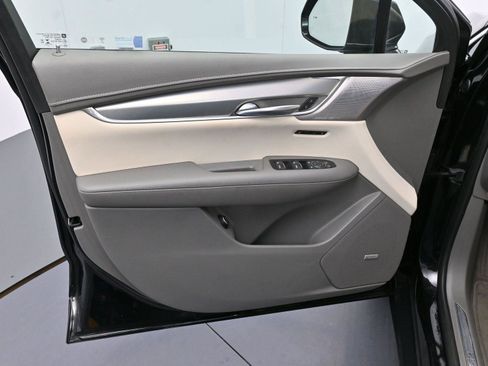 Certified 2023 Cadillac XT5 Premium Luxury image 11