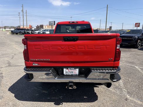 Used 2022 Chevrolet Silverado 2500 LT w/ Convenience Package AWD/4WD image 4