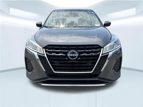 Used 2024 Nissan Kicks S FWD image 2