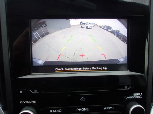 Used 2021 Subaru Crosstrek 2.0i Premium image 19