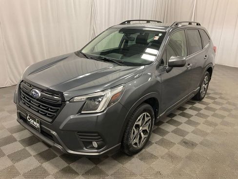 Used 2022 Subaru Forester Premium image 5