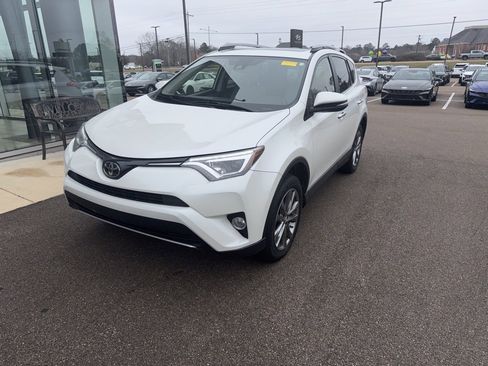 Used 2017 Toyota RAV4 Limited image 1