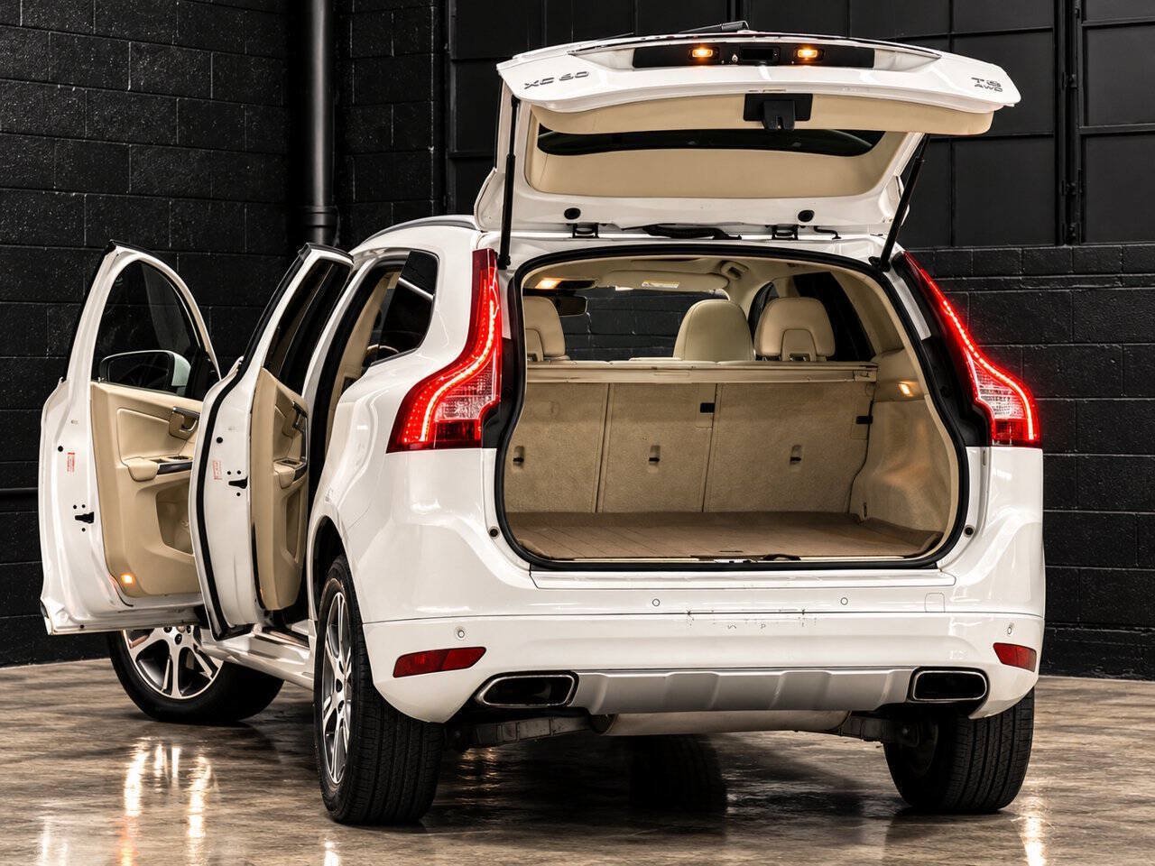 Used 2015 Volvo XC60 T6 AWD/4WD image 5