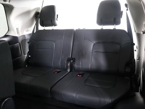 Used 2020 Toyota Land Cruiser image 42