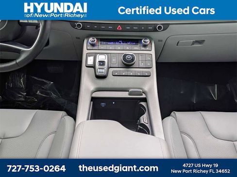 Used 2024 Hyundai Palisade SEL w/ Premium Package image 25