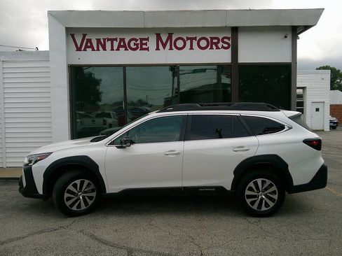 Used 2024 Subaru Outback Premium AWD/4WD image 8