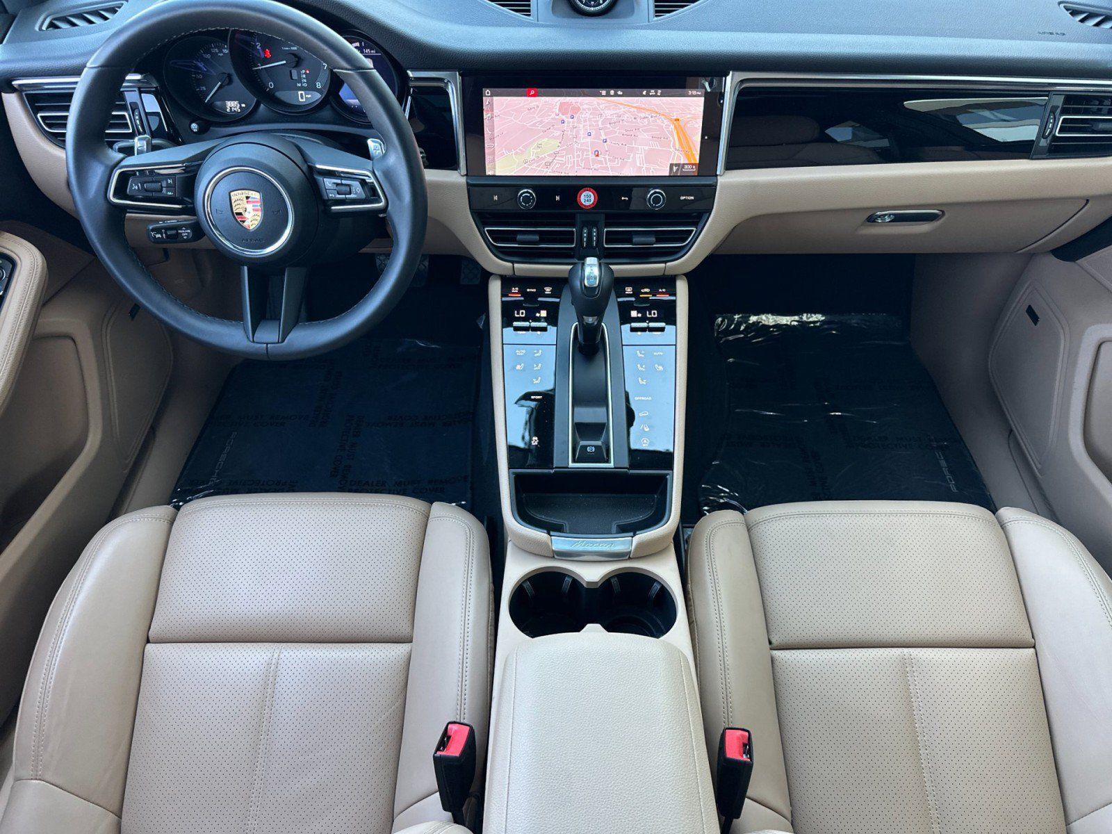 Certified 2026 Porsche Macan AWD/4WD image 6