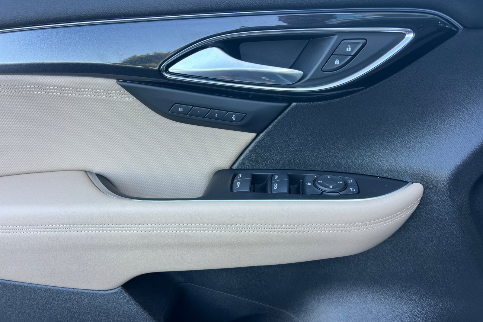 Used 2026 Buick Envision Preferred AWD/4WD image 11