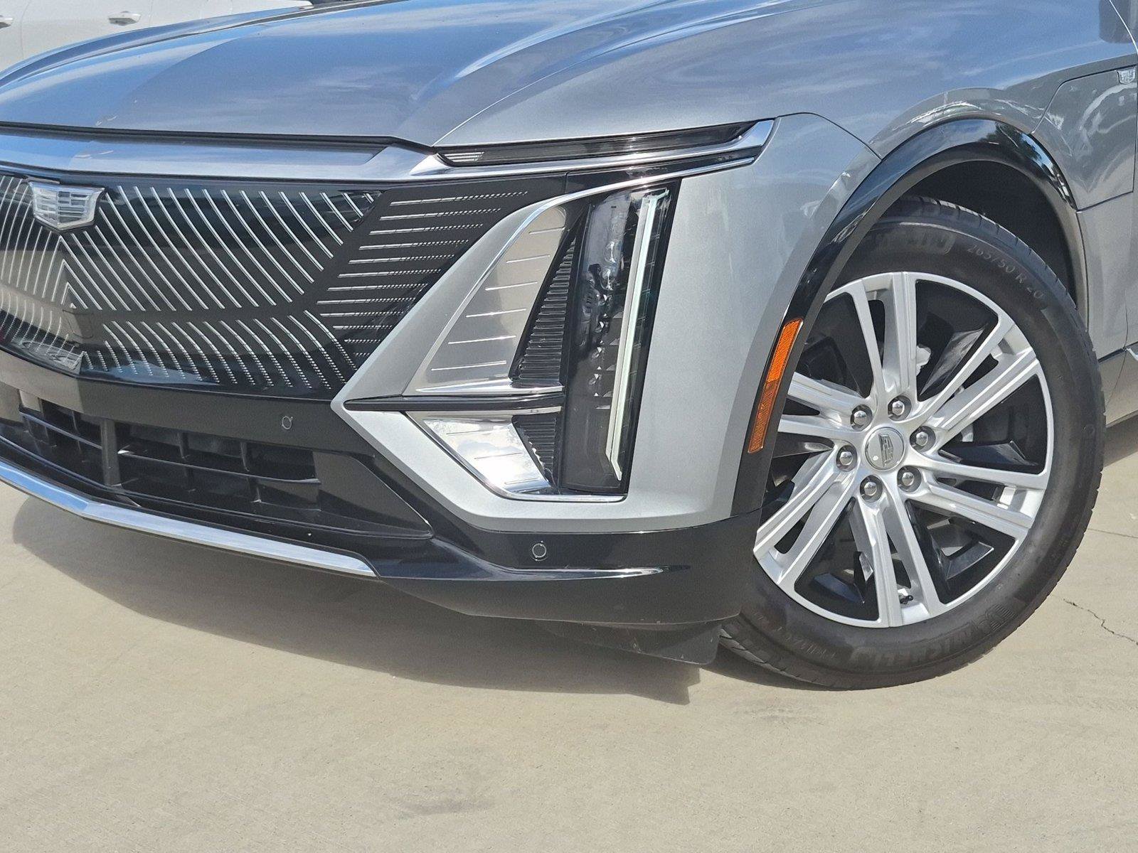 Used 2024 Cadillac Lyriq Tech AWD/4WD image 7