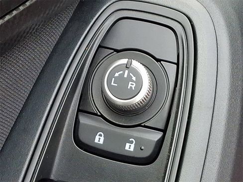 Used 2023 Subaru Crosstrek 2.0i Premium image 26