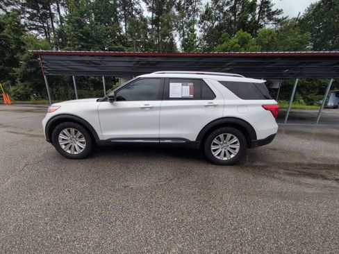 Used 2023 Ford Explorer Limited w/ Equipment Group 301A RWD image 6