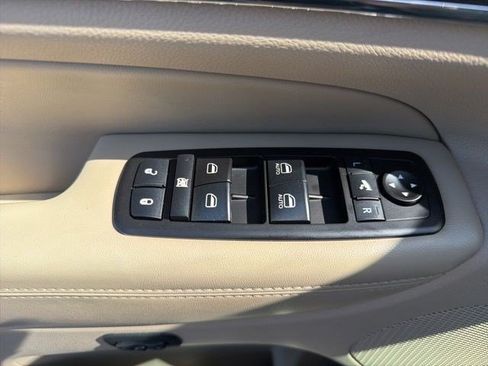 Used 2014 Jeep Grand Cherokee Limited w/ Trailer Tow Group IV AWD/4WD image 12