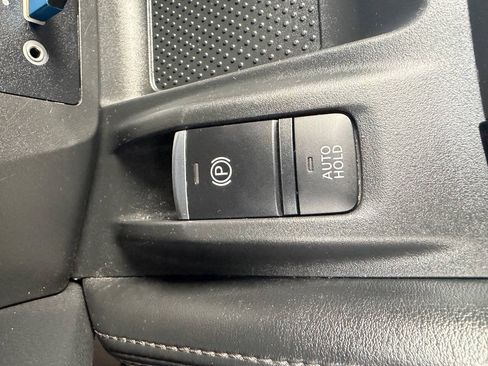 Used 2019 Nissan Rogue SL w/ Premium Package AWD/4WD image 11