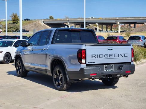 New 2026 Honda Ridgeline Black Edition image 4