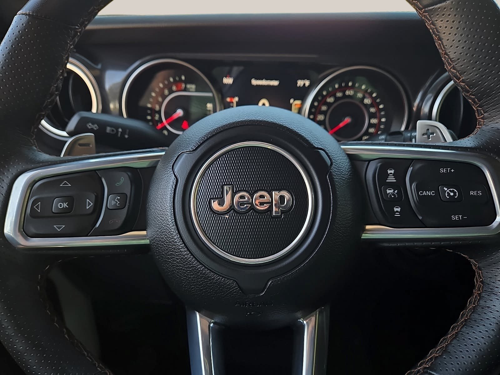 Used 2022 Jeep Wrangler Unlimited Rubicon w/ Xtreme Recon 35" Tire Package AWD/4WD image 21