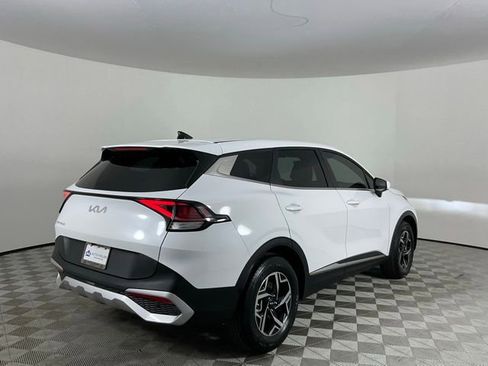 Used 2025 Kia Sportage LX FWD image 5