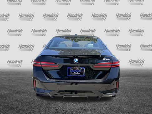 New 2027 BMW 530i w/ M Sport Package RWD image 9