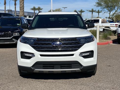 Used 2023 Ford Explorer XLT w/ Equipment Group 202A image 8