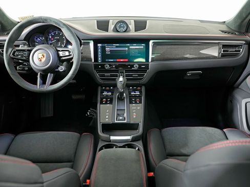 New 2026 Porsche Macan GTS image 21