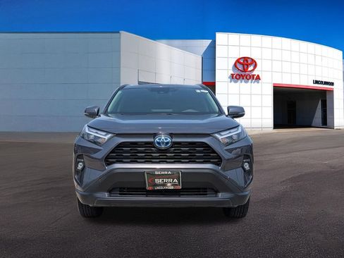 Used 2023 Toyota RAV4 XLE Premium AWD/4WD image 4