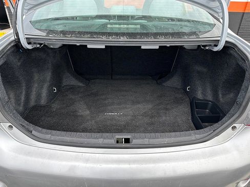 Used 2010 Toyota Corolla LE image 6