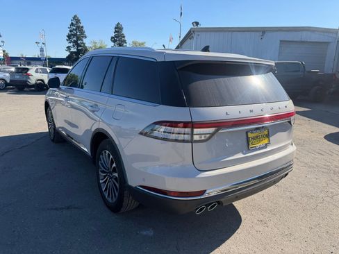 Used 2024 Lincoln Aviator Reserve w/ Equipment Group 201A image 3
