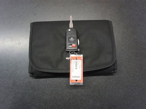 Used 2012 MAZDA MAZDA3 i Touring image 15