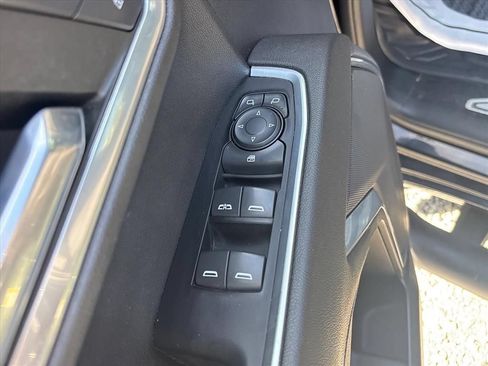Used 2022 Chevrolet Silverado 1500 RST w/ Z71 Off-Road Package AWD/4WD image 26