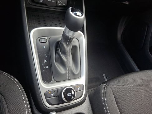 New 2026 Hyundai Venue SEL FWD image 17