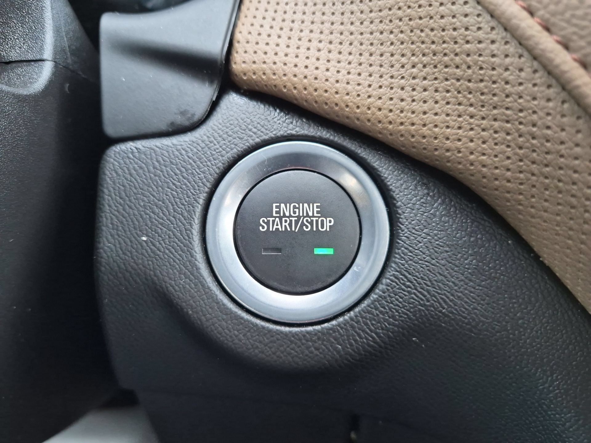 Certified 2023 Chevrolet Equinox Premier AWD/4WD image 17