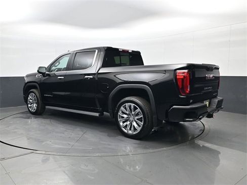 Certified 2025 GMC Sierra 1500 Denali image 7
