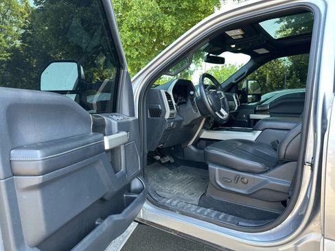 Used 2022 Ford F250 Lariat w/ Tremor Off-Road Package AWD/4WD image 29
