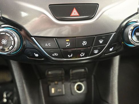 Used 2018 Chevrolet Cruze LT w/ Convenience Package image 20