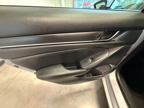 Used 2020 Honda Accord Sport image 14