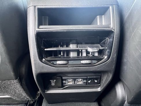 Used 2023 Jeep Grand Cherokee Limited w/ Trailer Tow Prep Group (B) image 12