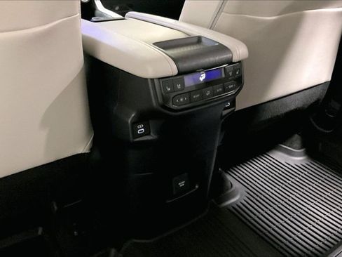 Certified 2024 Toyota Grand Highlander AWD image 36