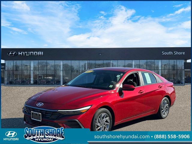 Certified 2024 Hyundai Elantra SEL FWD image 4