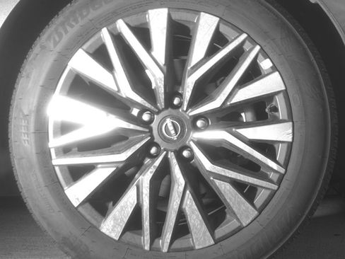 Used 2025 Nissan Altima 2.5 SV FWD image 13