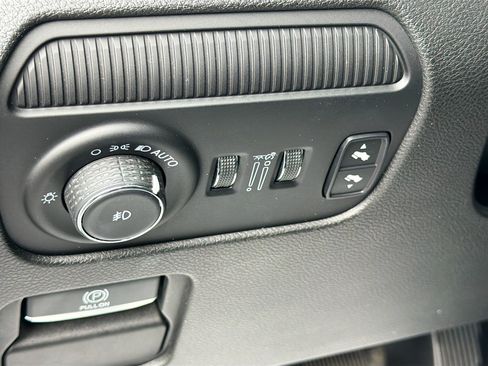 Used 2022 Jeep Wagoneer Series I w/ Premium Group I RWD image 10