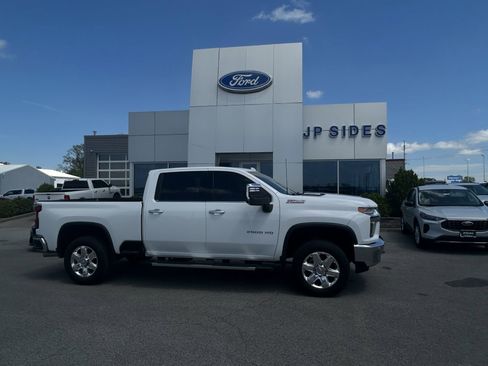 Used 2023 Chevrolet Silverado 2500 LTZ image 3