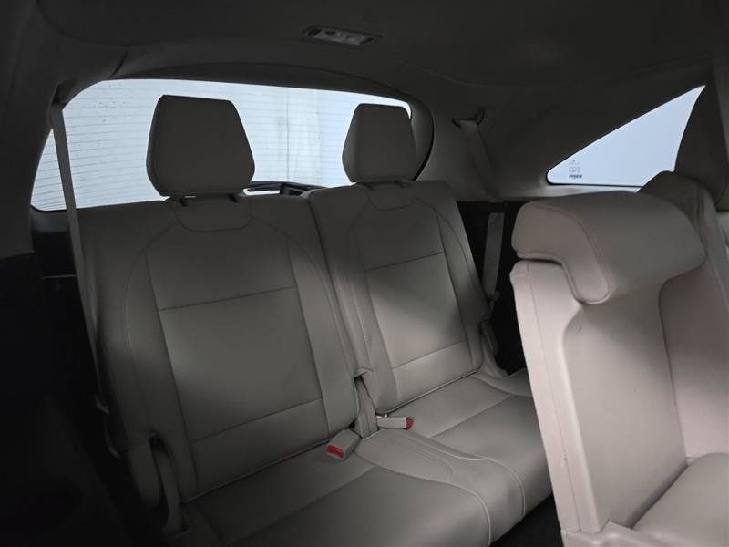 Used 2020 Acura MDX FWD image 13