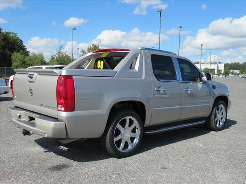 Used 2008 Cadillac Escalade EXT image 8