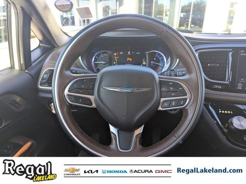 Used 2020 Chrysler Pacifica Limited w/ Advanced Safetytec Group image 12