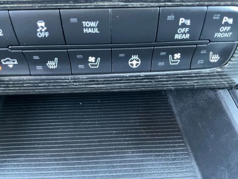 Used 2014 RAM 1500 Limited image 29