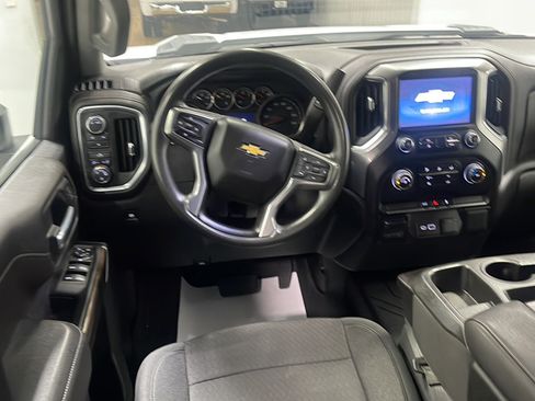 Used 2022 Chevrolet Silverado 3500 LT w/ Gooseneck/5TH Wheel Package AWD/4WD image 3