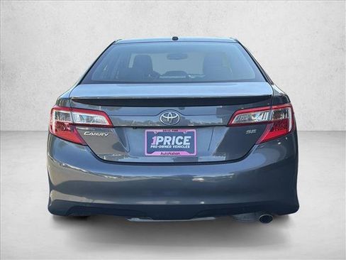 Used 2012 Toyota Camry SE w/ Leather Pkg FWD image 6