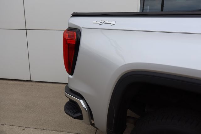 Used 2019 GMC Sierra 1500 SLE w/ SLE Value Package AWD/4WD image 11