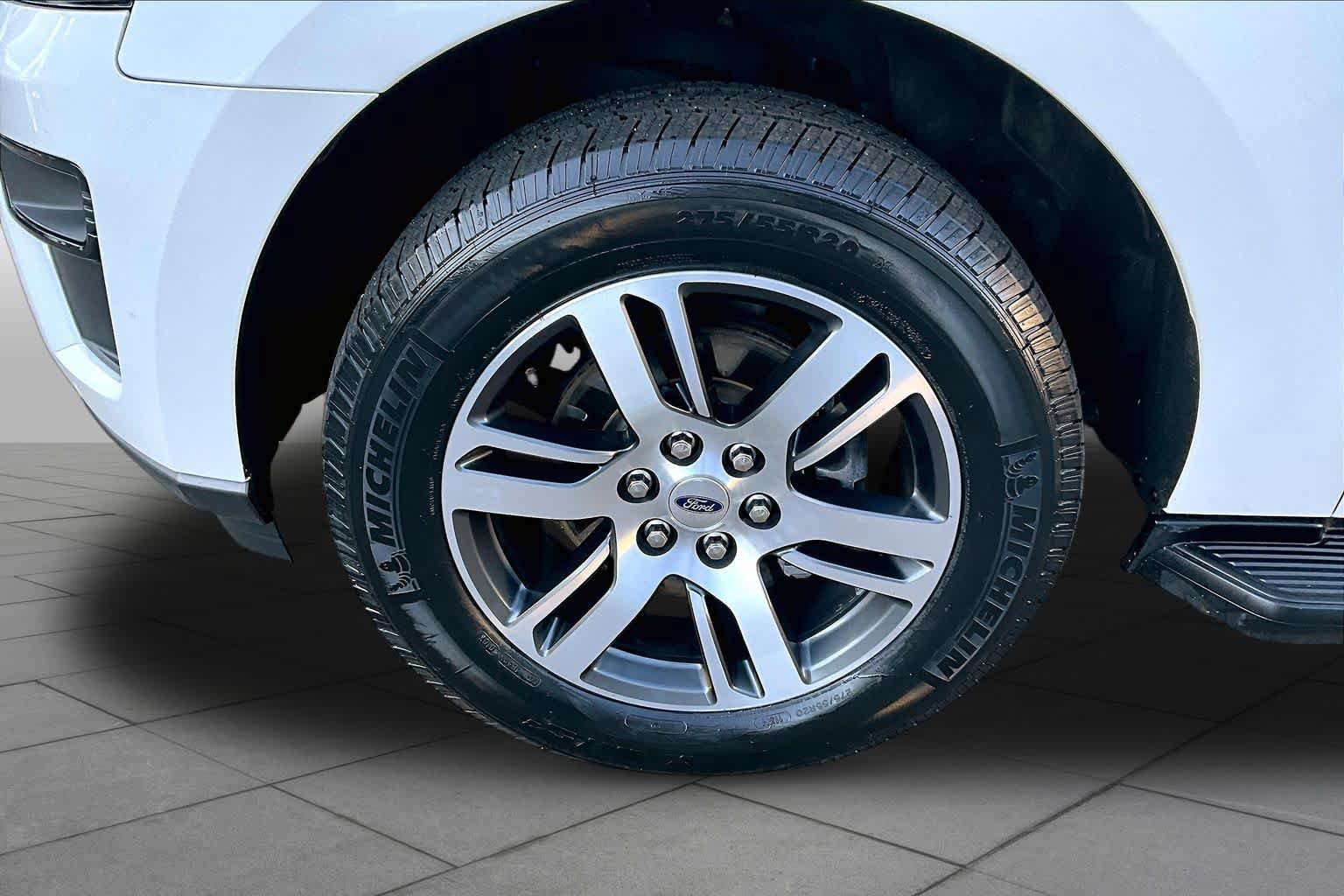 Used 2024 Ford Expedition Max XLT AWD/4WD image 11