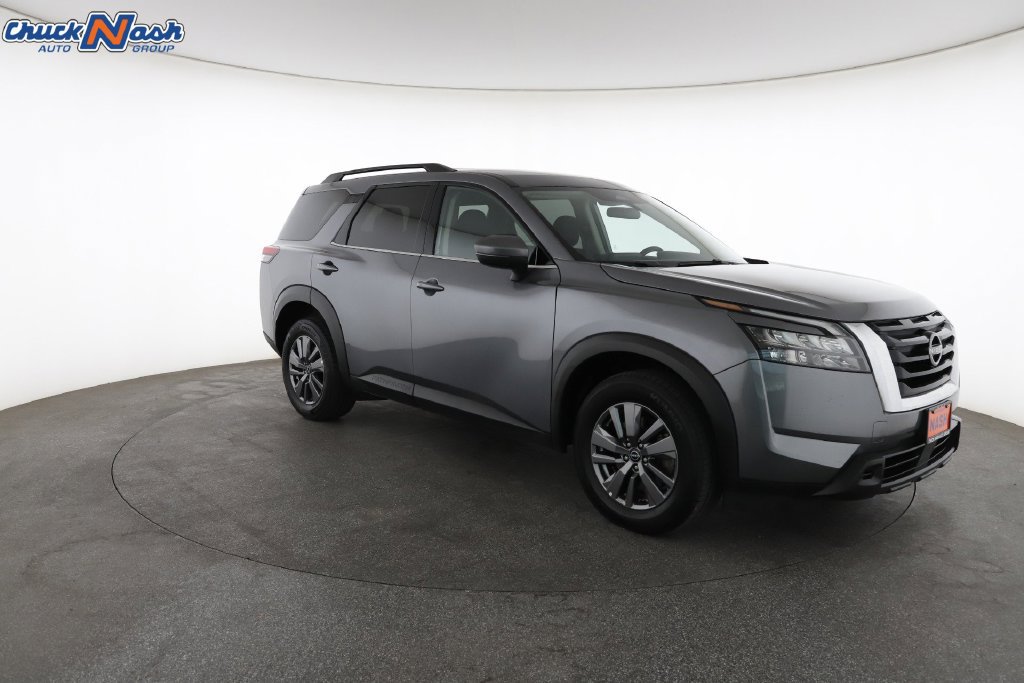 Used 2025 Nissan Pathfinder SV AWD/4WD image 2