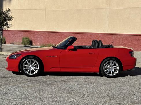 Used 2004 Honda S2000 image 4